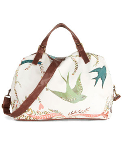 Girl-Meets-Voyage-Weekend-Bag